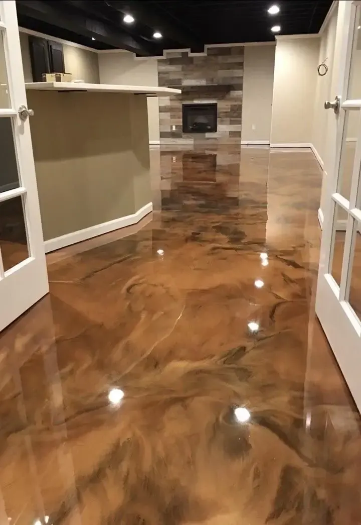 Metallic epoxy flooring in an open living space